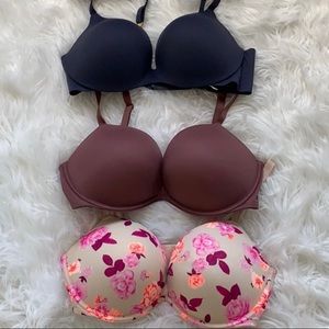 Victoria Secret / Pink Collection Bras  36DD - X3
